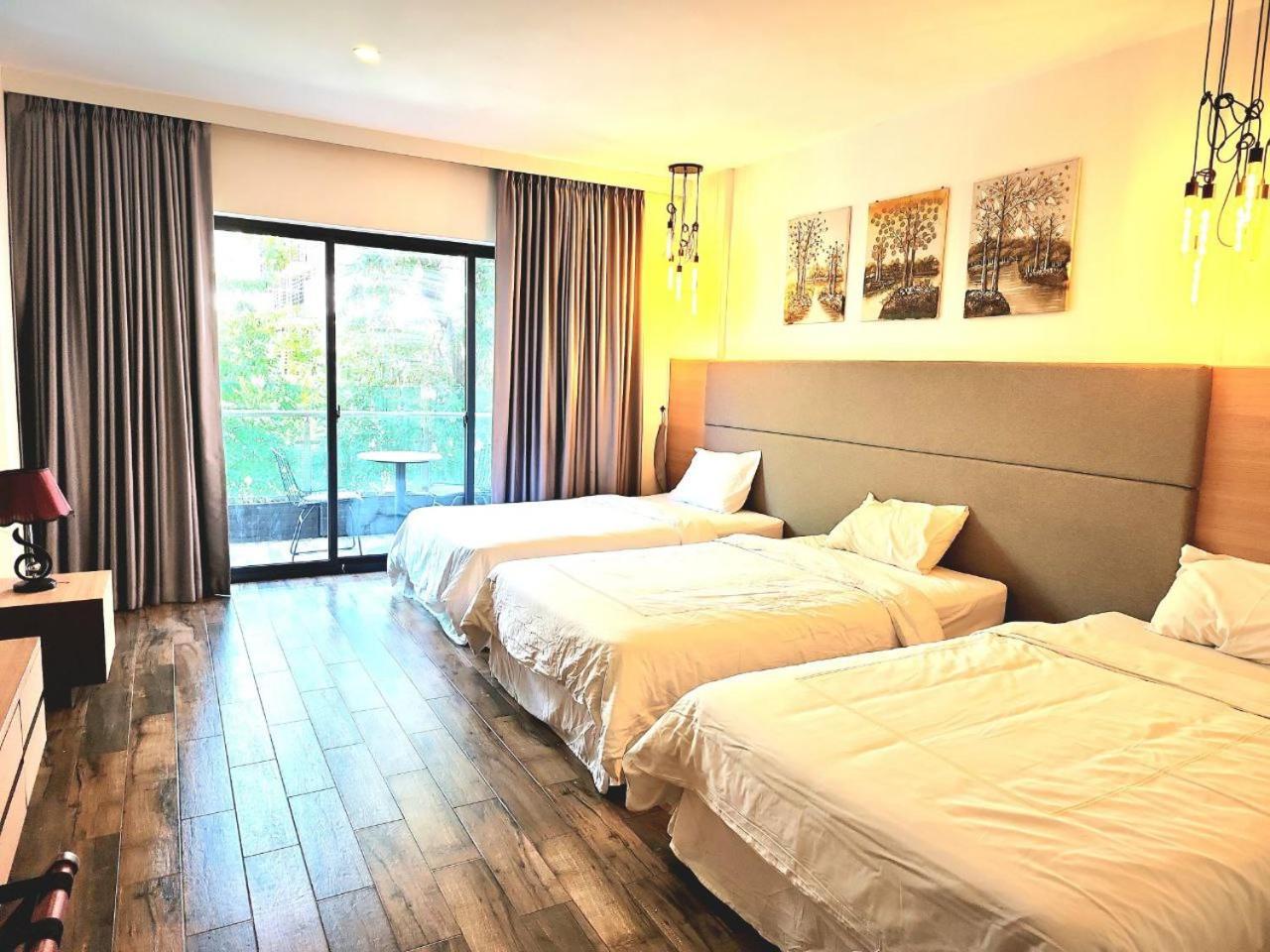 Chilchill Hotel Riverside Phnom Penh Exterior foto