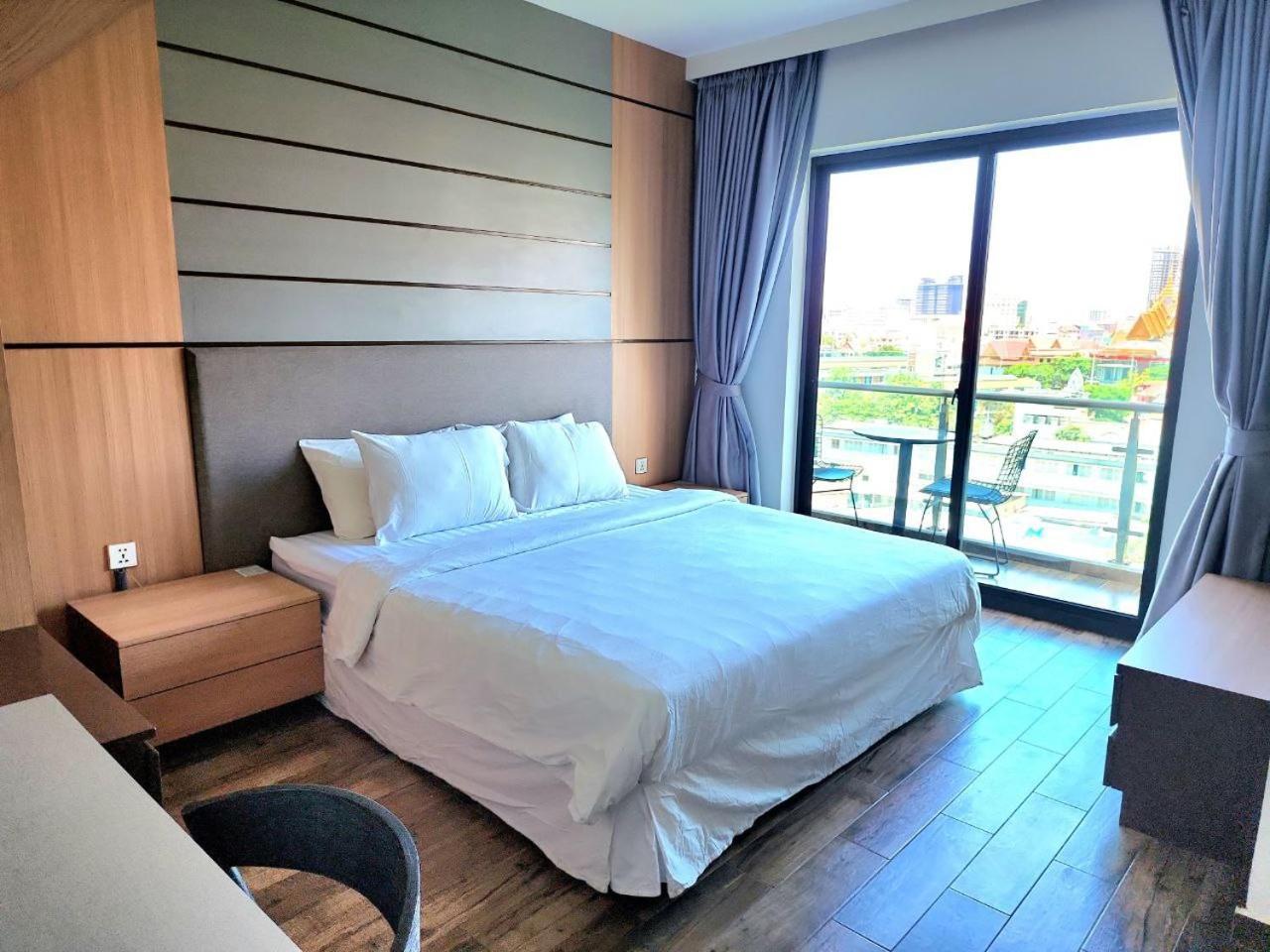 Chilchill Hotel Riverside Phnom Penh Exterior foto