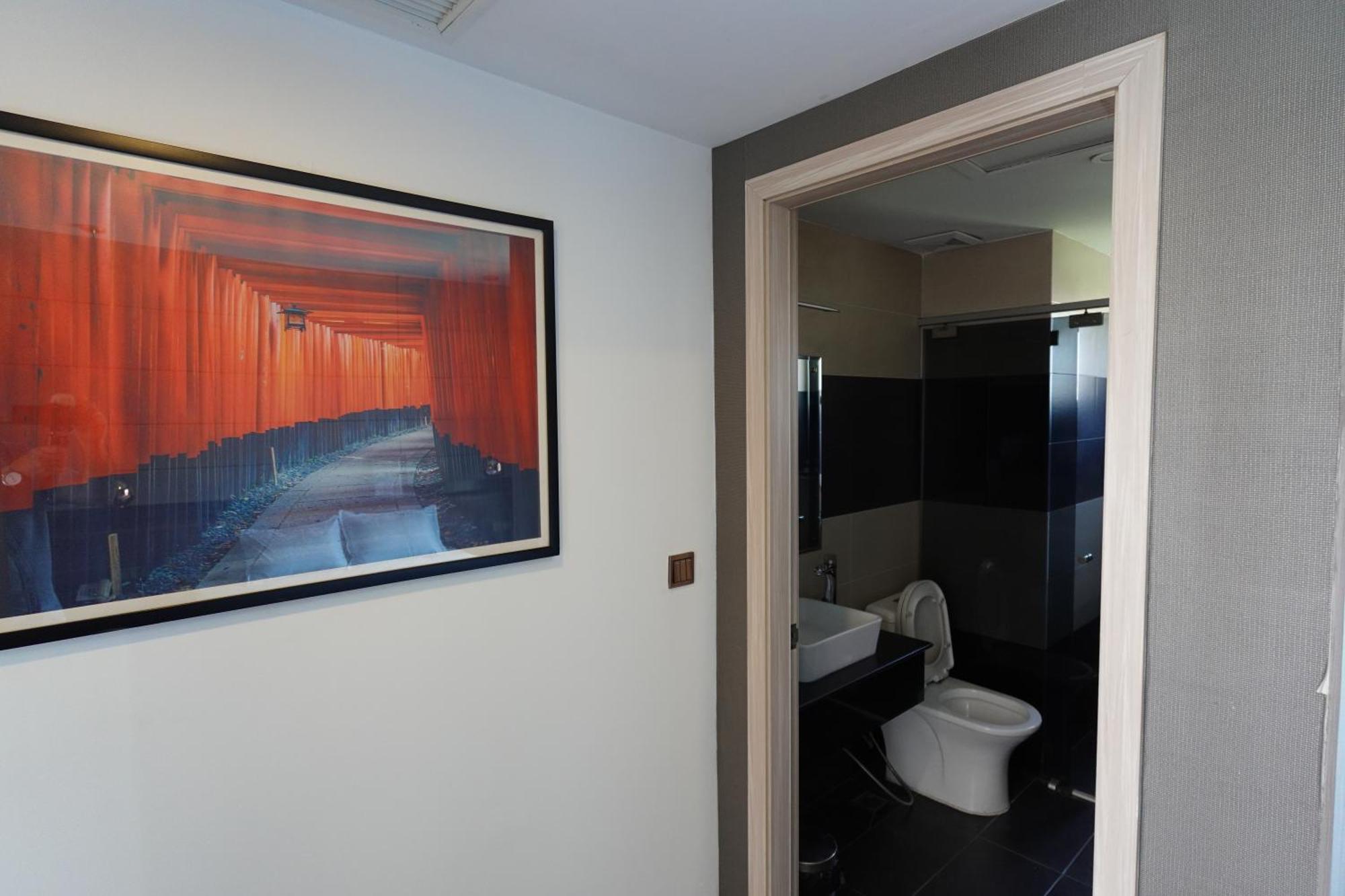 Chilchill Hotel Riverside Phnom Penh Exterior foto